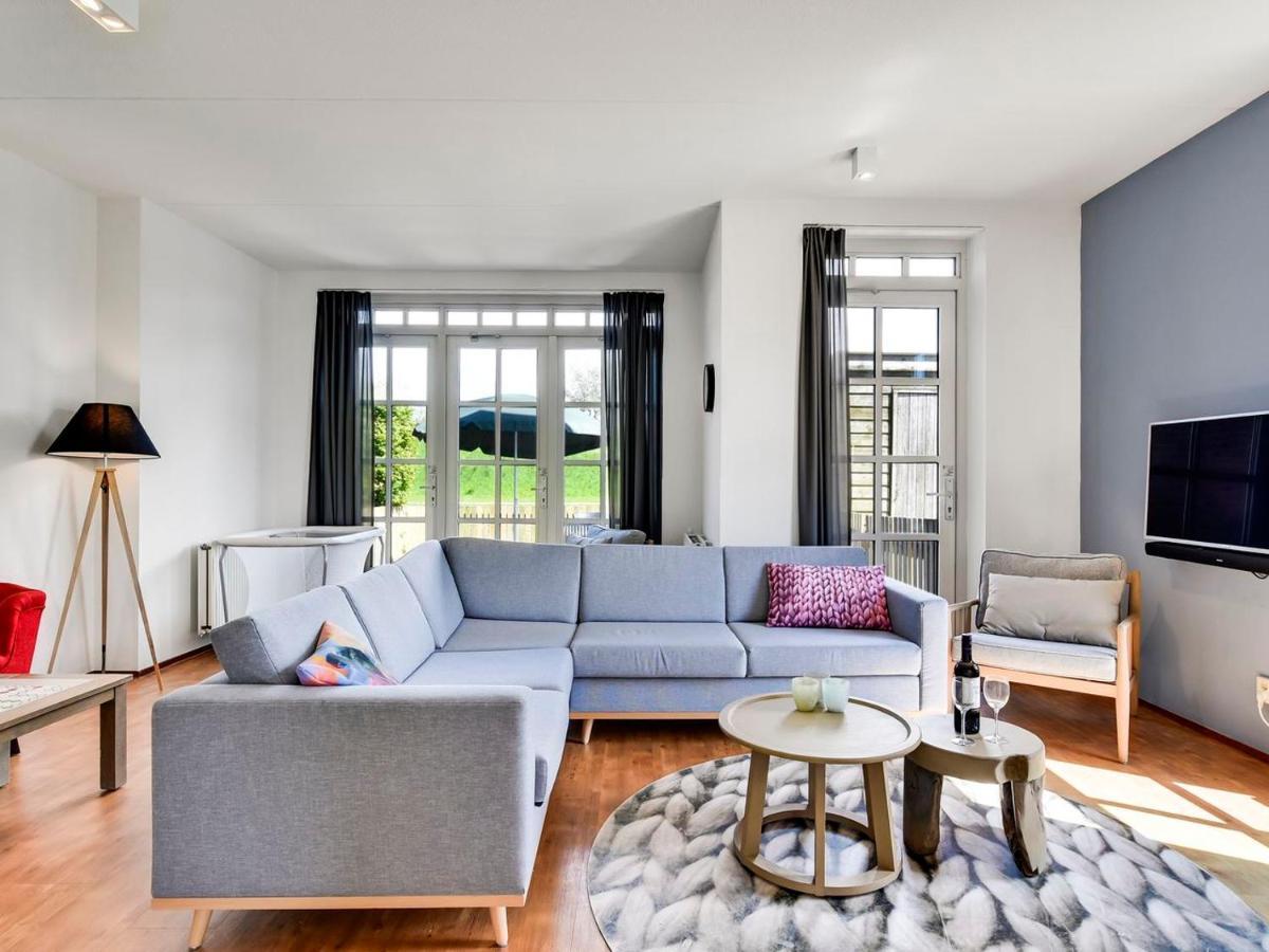 Luxury 4-Person Residence In The Holiday Park Landal Esonstad Anjum Værelse billede