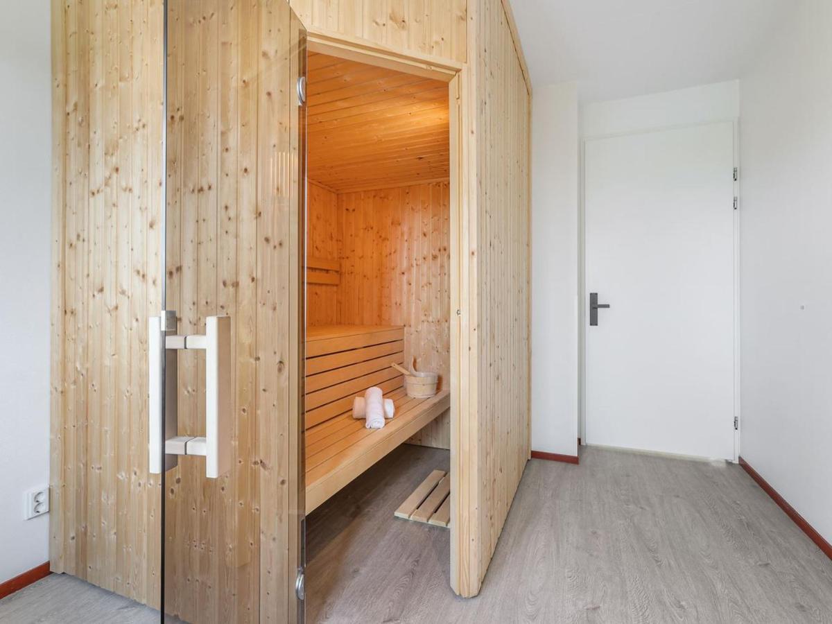 Luxury 4-Person Residence In The Holiday Park Landal Esonstad Anjum Eksteriør billede